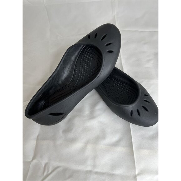 Crocs Womens Black Sienna Flats  Lightweight & Water-Resistant  Size 6 - Picture 2 of 8